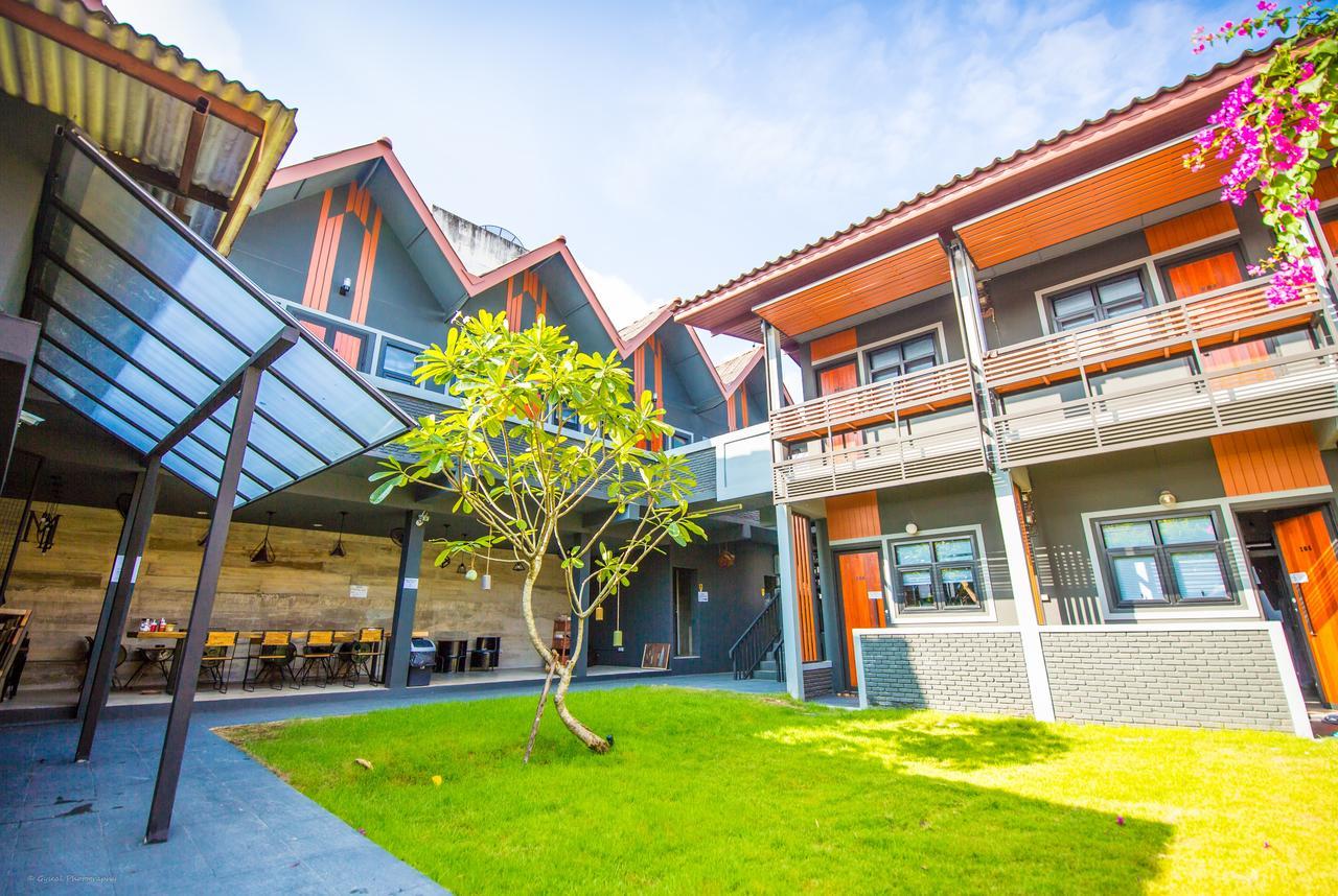 Chiangmai Moli Inn (Adults Only) 치앙마이 외부 사진