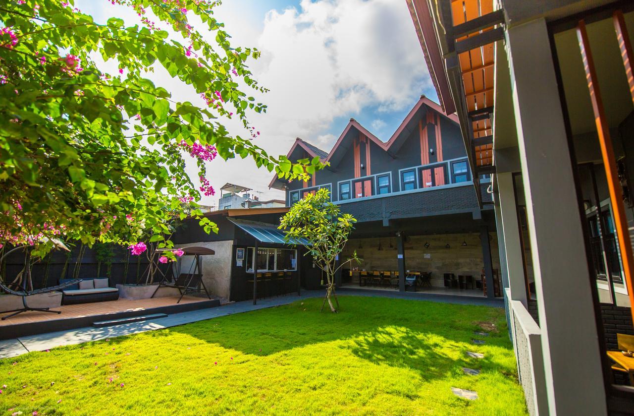 Chiangmai Moli Inn (Adults Only) 치앙마이 외부 사진