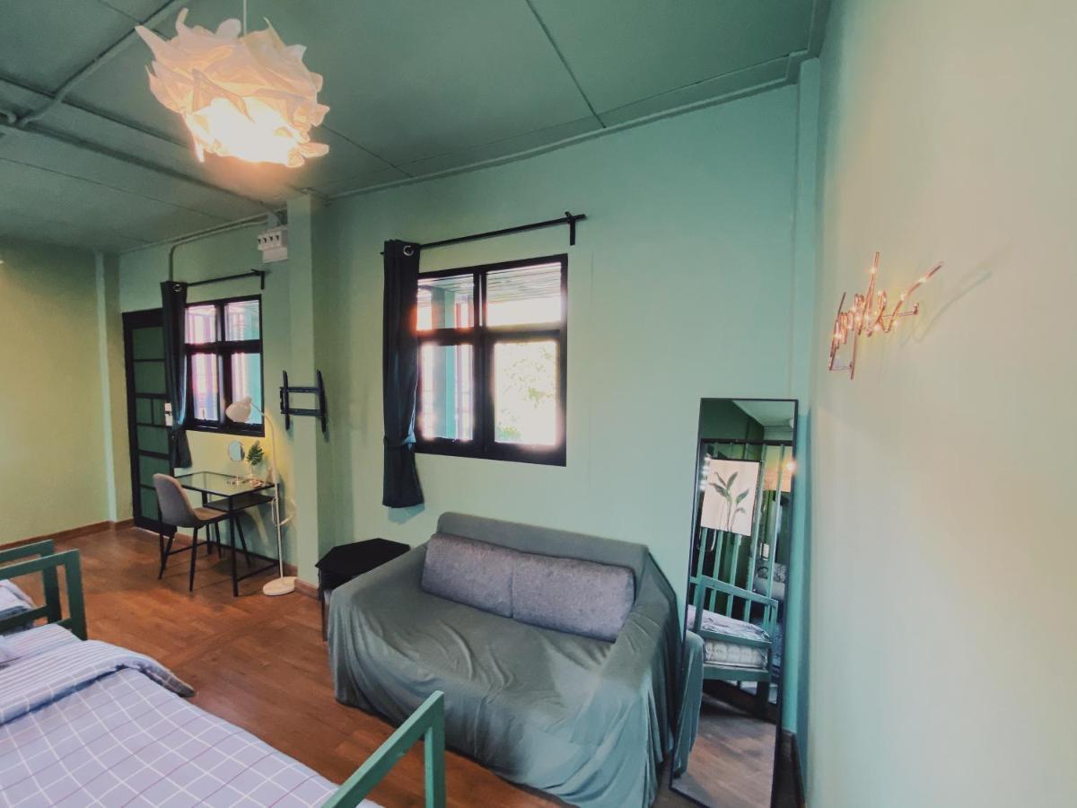 Chiangmai Moli Inn (Adults Only) 치앙마이 외부 사진