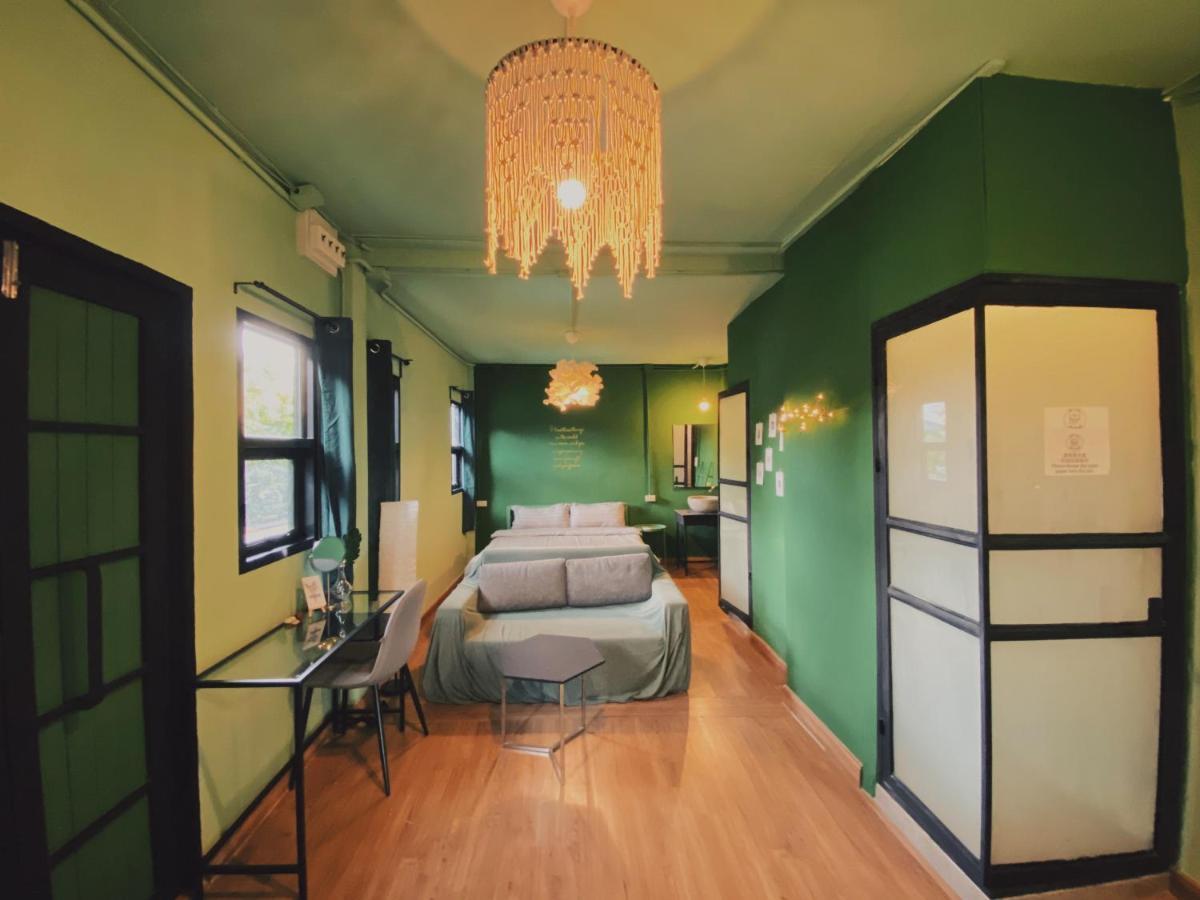 Chiangmai Moli Inn (Adults Only) 치앙마이 외부 사진