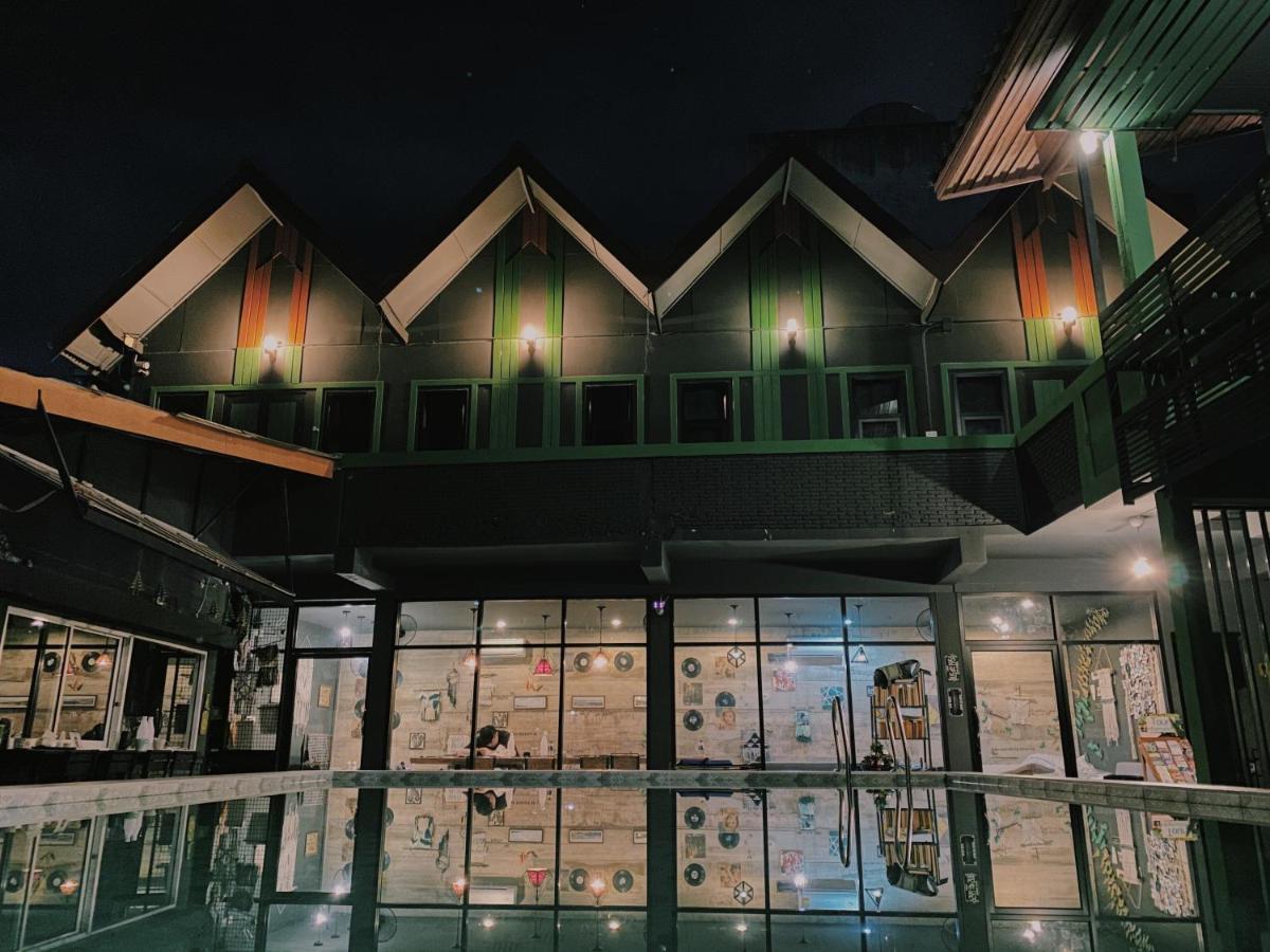 Chiangmai Moli Inn (Adults Only) 치앙마이 외부 사진